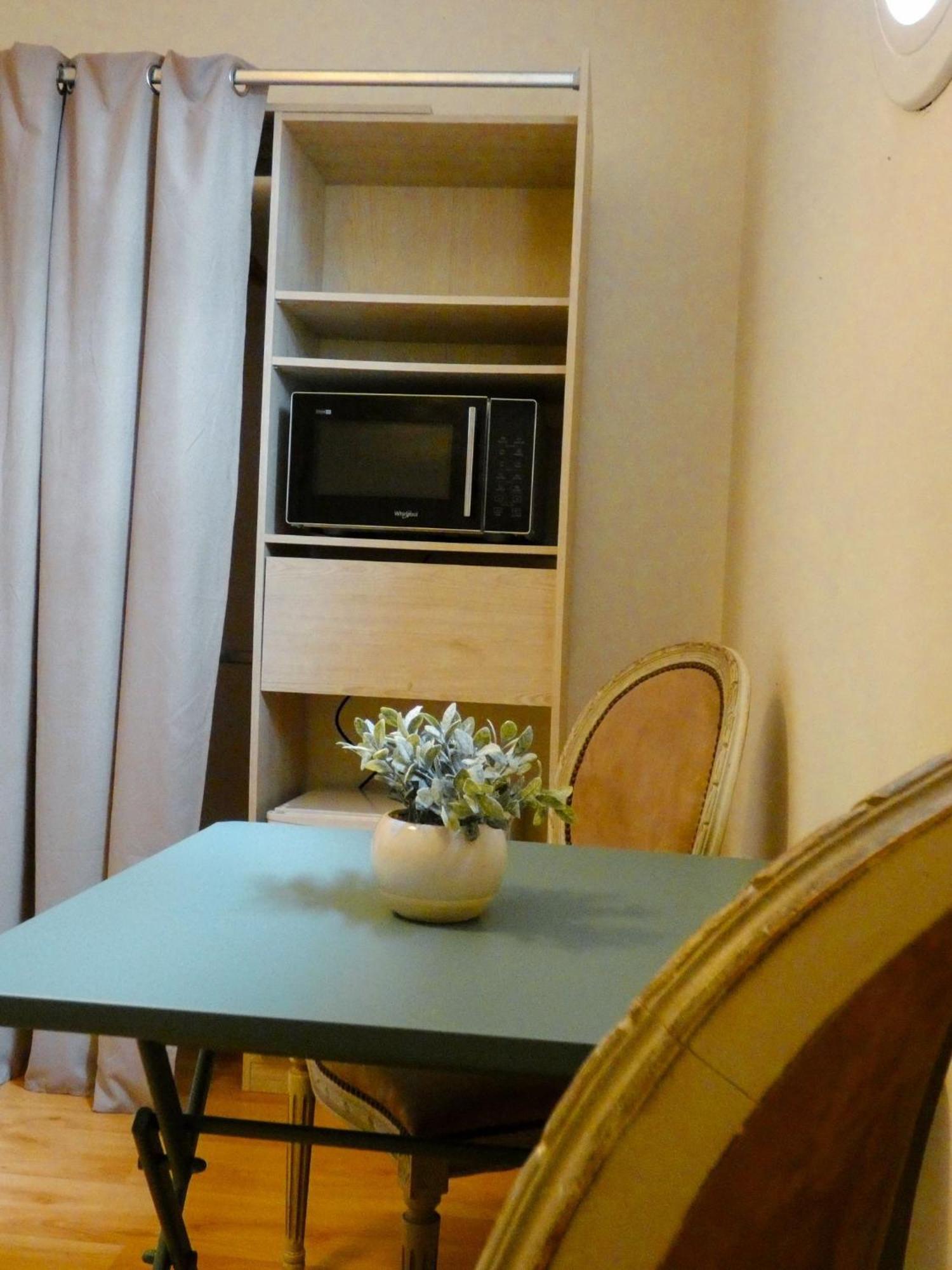 Chambre D'Hote L'Oree Des Buis Vouille  Bagian luar foto