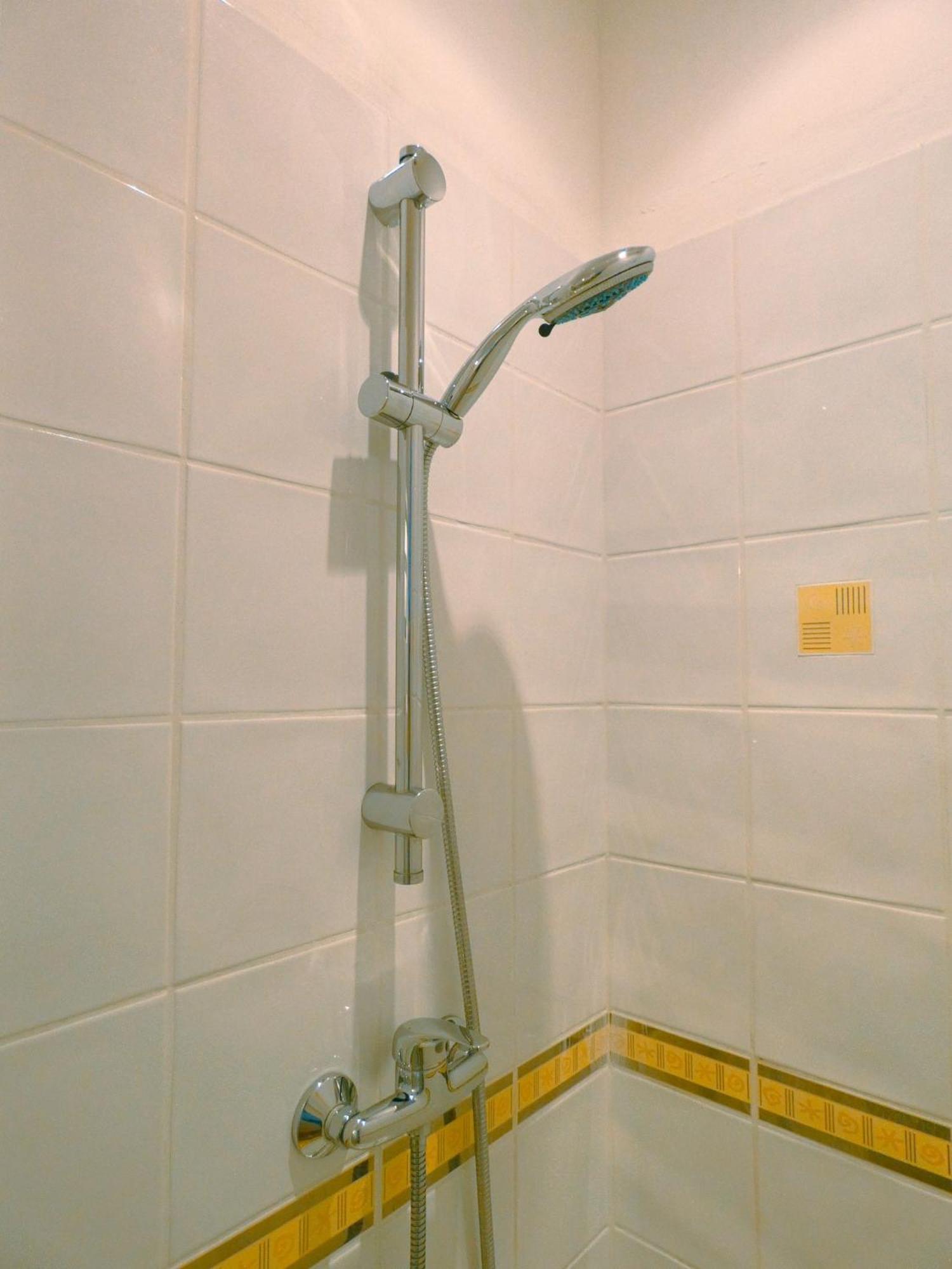 Chambre D'Hote L'Oree Des Buis Vouille  Bagian luar foto
