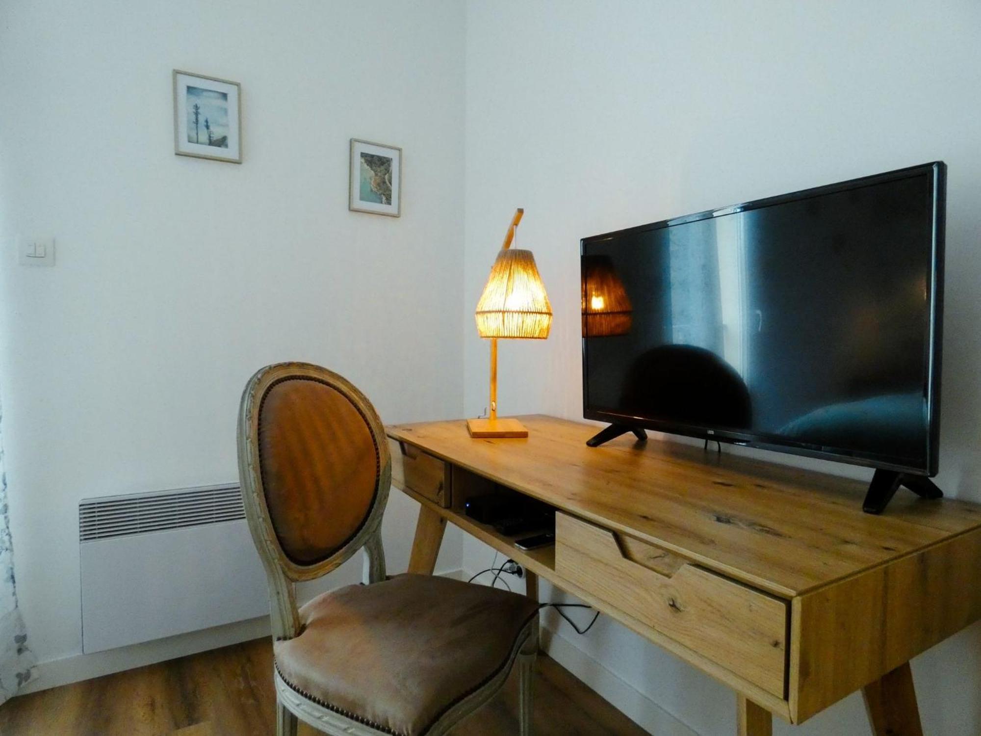 Chambre D'Hote L'Oree Des Buis Vouille  Bagian luar foto