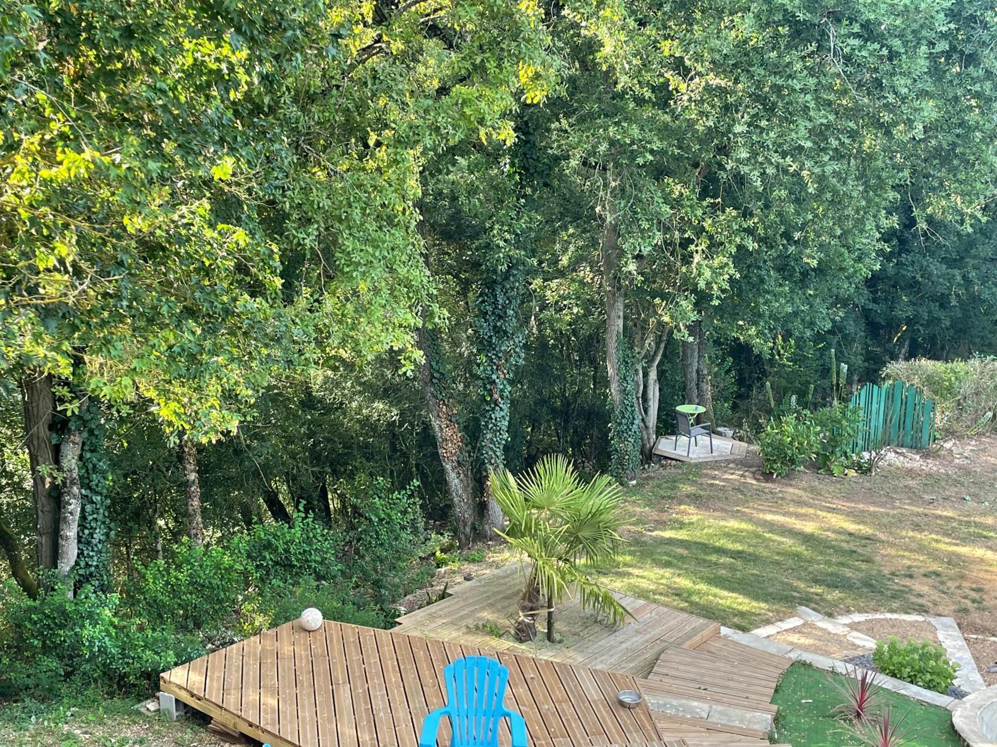 Chambre D'Hote L'Oree Des Buis Vouille  Bagian luar foto